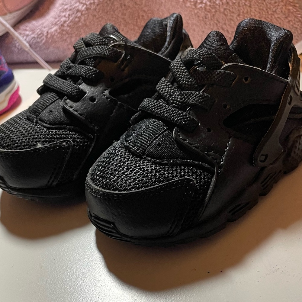 huaraches - Picture 2 of 3